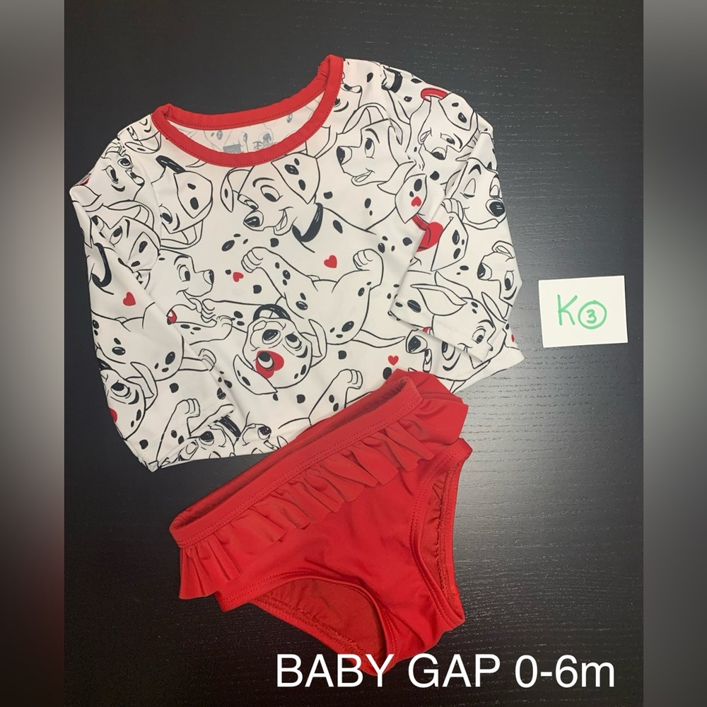 🧸 Baby GAP Disney Dalmatian Print Swimsuit (0-6m)